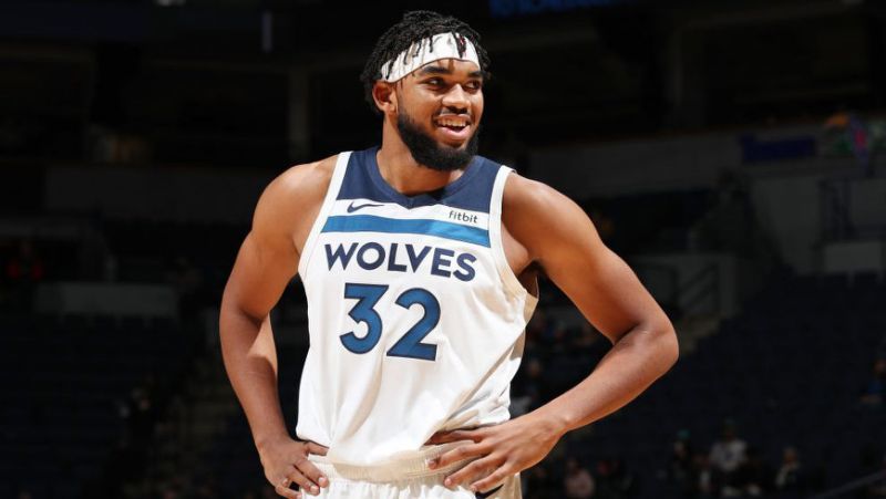 也能在篮球 也能在篮球