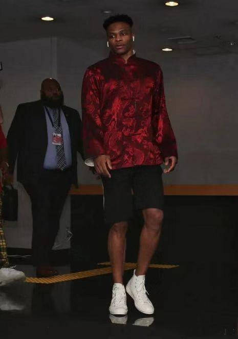 的竞争曲线 的竞争曲线